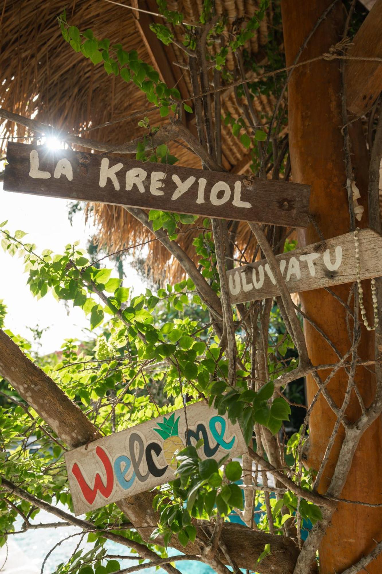 La Kreyiol Bed & Breakfast อูลูวาตู ภายนอก รูปภาพ